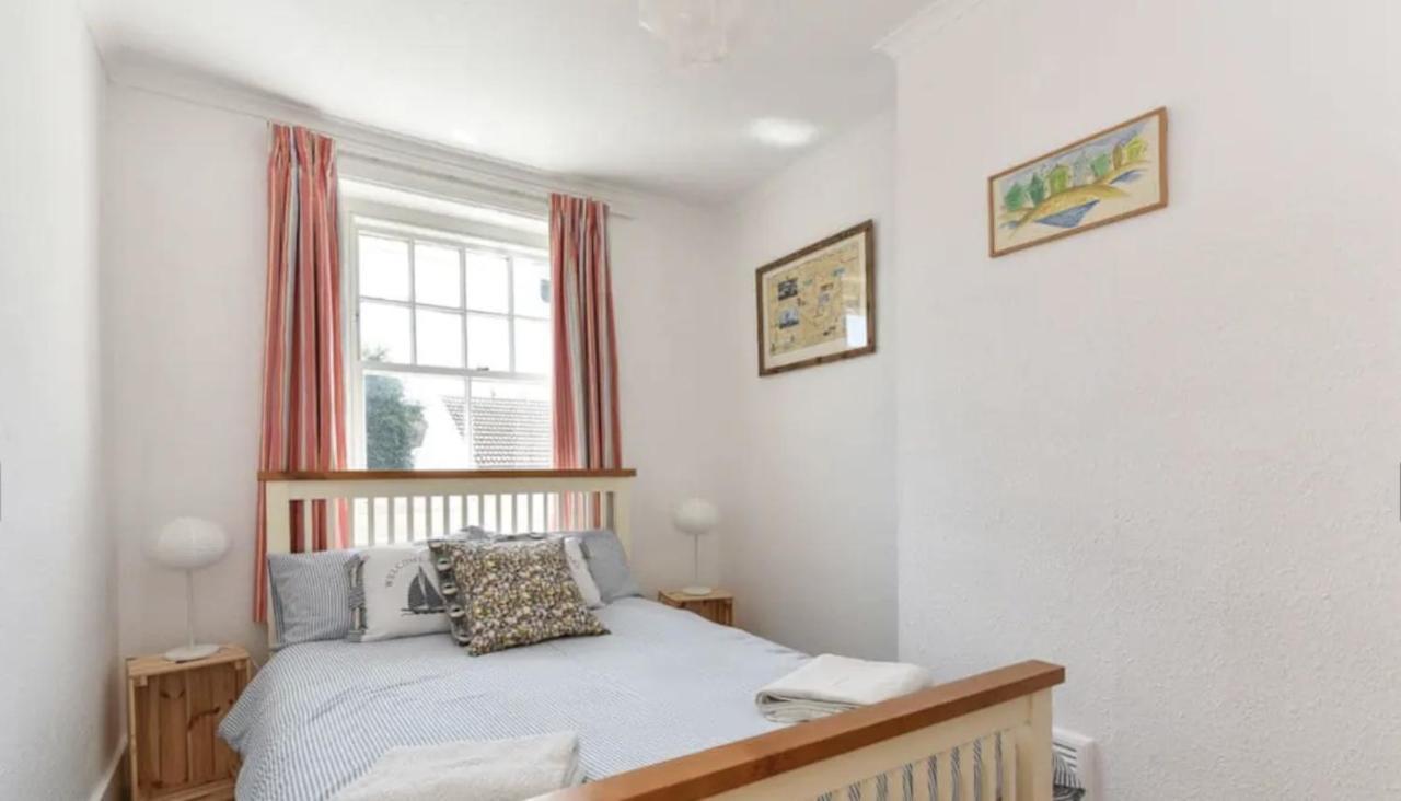 Solent Sea View Beach Cottage Hill Head 외부 사진